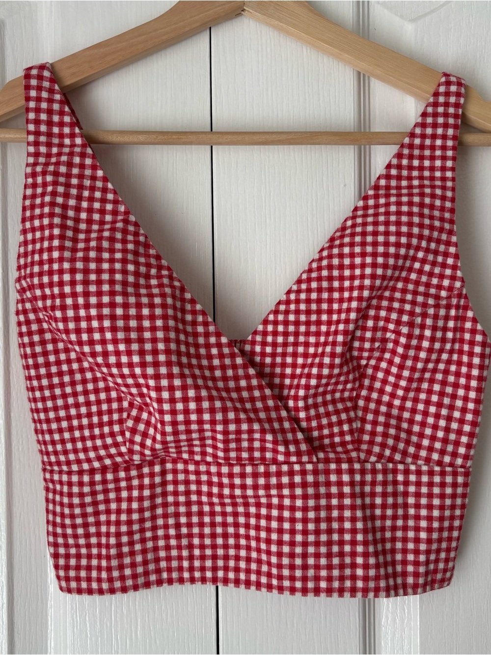 John Galt Gingham V-Neck Crop Top ♥️🤍